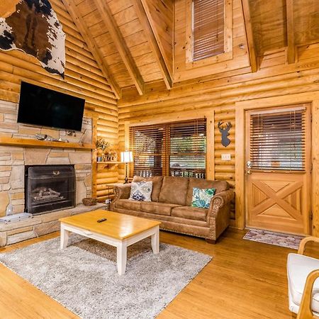 Pigeon Forge Perch Villa Bagian luar foto