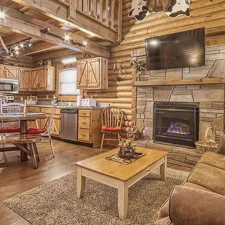 Pigeon Forge Perch Villa Bagian luar foto