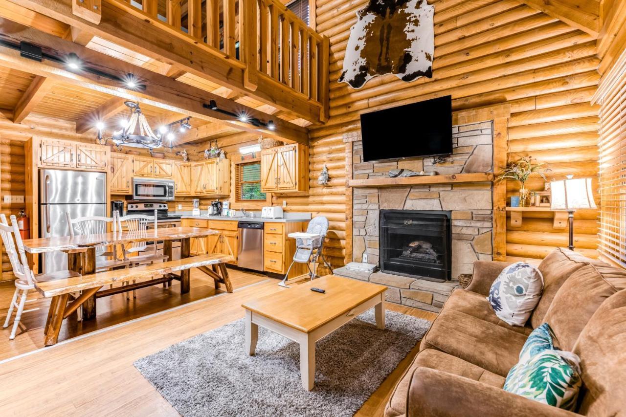 Pigeon Forge Perch Villa Bagian luar foto