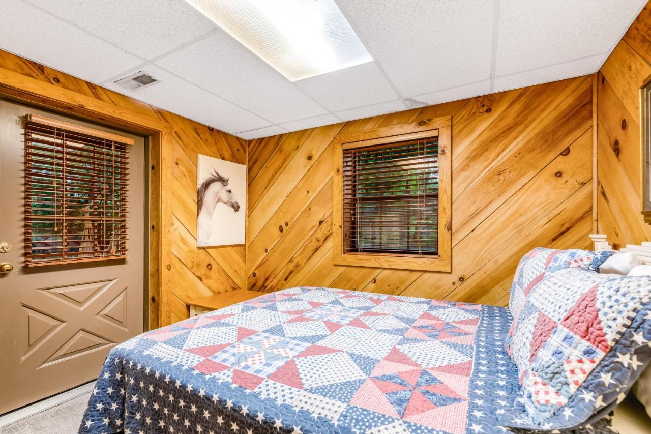 Pigeon Forge Perch Villa Bagian luar foto